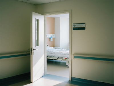 客戶選擇摩恩科醫(yī)用門的幾個(gè)理由